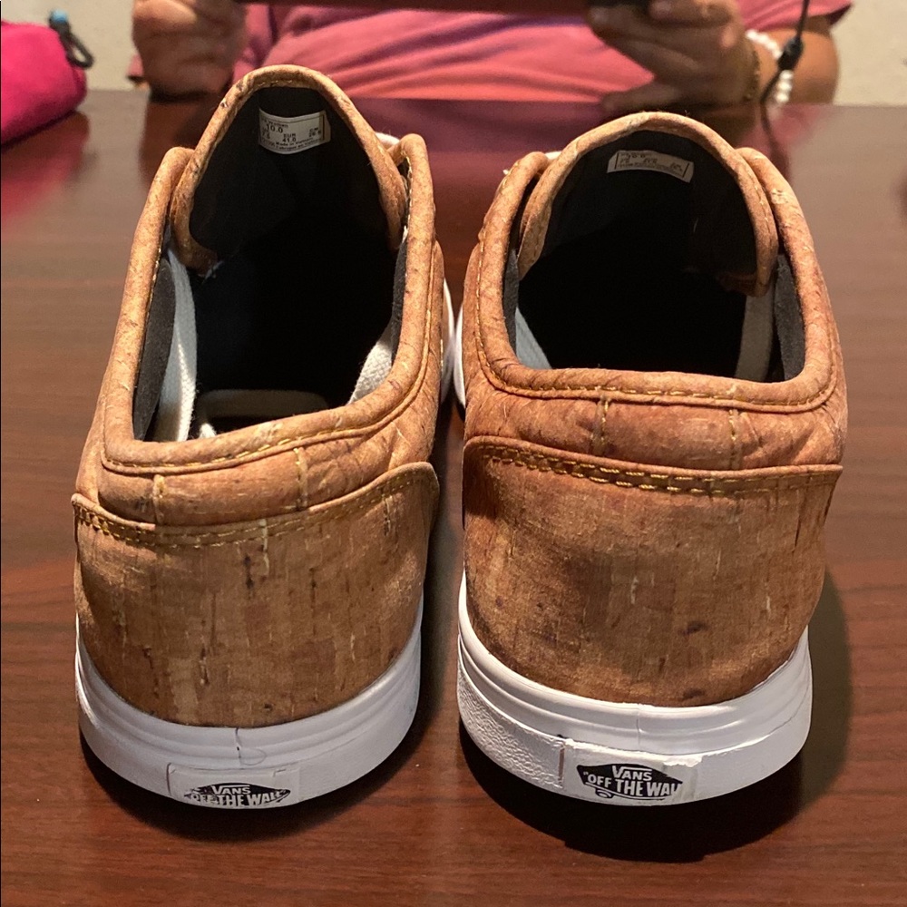 Vans - Picture 3 of 3